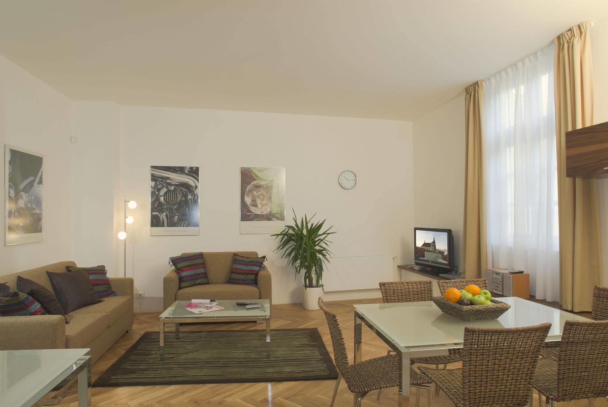 Residence Karlova Прага Экстерьер фото
