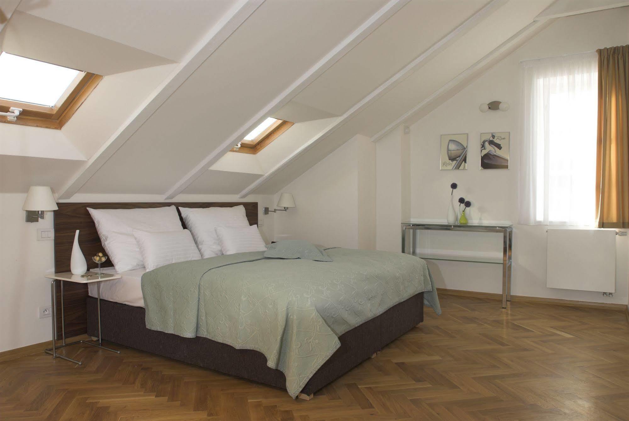 Residence Karlova Прага Экстерьер фото